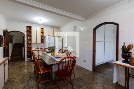 Casa à venda com 250m², 4 quartos e 4 vagasCozinha