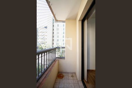 Apartamento para alugar com 70m², 2 quartos e 2 vagas Apartamento para alugar com 70m², 2 quartos e 2 vagasVaranda