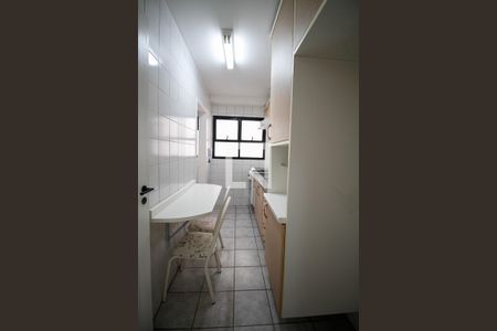 Apartamento para alugar com 70m², 2 quartos e 2 vagas Apartamento para alugar com 70m², 2 quartos e 2 vagasCozinha