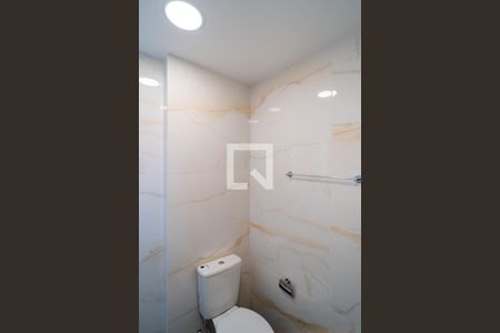 Apartamento para alugar com 64m², 2 quartos e 2 vagasBanheiro da Suíte