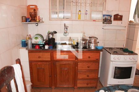 Casa à venda com 360m², 2 quartos e 2 vagas Casa à venda com 360m², 2 quartos e 2 vagasCozinha