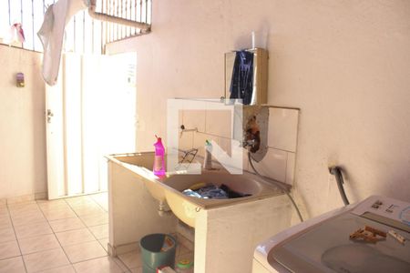 Casa à venda com 360m², 2 quartos e 2 vagas Casa à venda com 360m², 2 quartos e 2 vagasÁrea de serviço