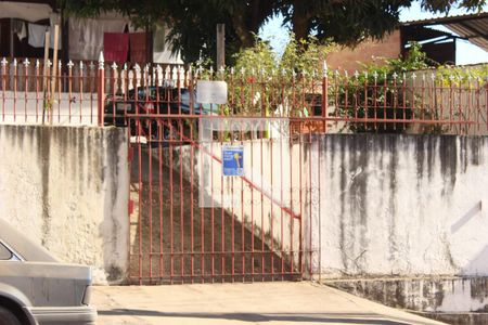 Casa à venda com 360m², 2 quartos e 2 vagas Casa à venda com 360m², 2 quartos e 2 vagasPlaquinha