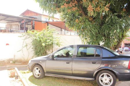 Casa à venda com 360m², 2 quartos e 2 vagas Casa à venda com 360m², 2 quartos e 2 vagasÁrea comum