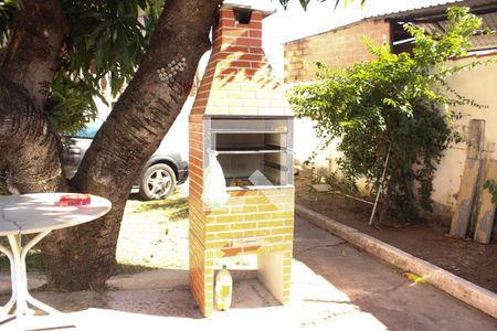 Casa à venda com 360m², 2 quartos e 2 vagas Casa à venda com 360m², 2 quartos e 2 vagasÁrea comum