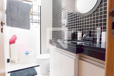 Apartamento à venda com 103m², 2 quartos e 2 vagasBanheiro Social