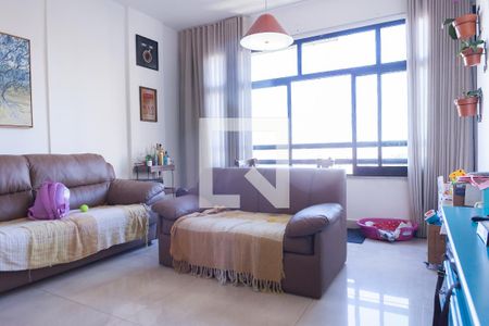 Apartamento à venda com 103m², 2 quartos e 2 vagasSala de TV