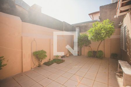 Casa à venda com 148m², 3 quartos e 3 vagasQuintal