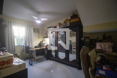 Casa de condomínio à venda com 200m², 4 quartos e 4 vagasQuarto 3