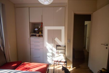 Casa de condomínio à venda com 200m², 4 quartos e 4 vagasQuarto 1