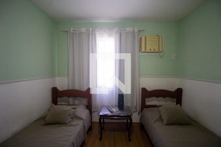 Casa de condomínio à venda com 200m², 4 quartos e 4 vagasQuarto 2