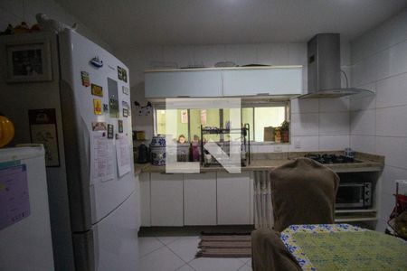 Casa de condomínio à venda com 200m², 4 quartos e 4 vagasCozinha