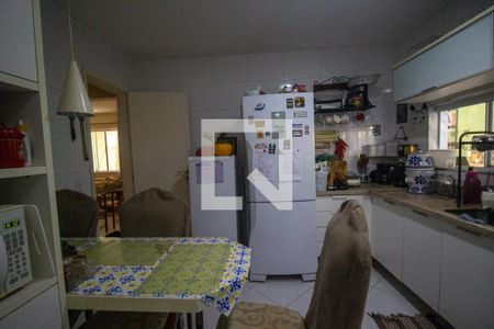 Casa de condomínio à venda com 200m², 4 quartos e 4 vagasCozinha
