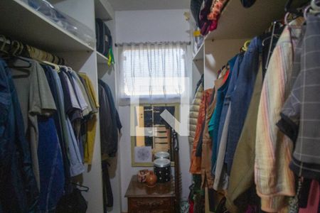 Casa de condomínio à venda com 200m², 4 quartos e 4 vagasCloset da Suíte