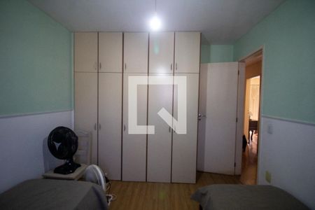 Casa de condomínio à venda com 200m², 4 quartos e 4 vagasQuarto 2