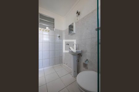 Banheiro de kitnet/studio para alugar com 1 quarto, 37m² em Bela Vista, São Paulo