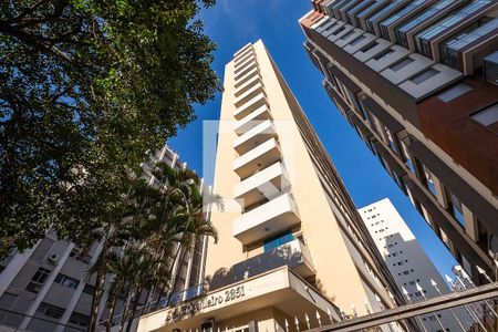 Apartamento à venda com 136m², 3 quartos e 1 vaga Apartamento à venda com 136m², 3 quartos e 1 vagaFachada
