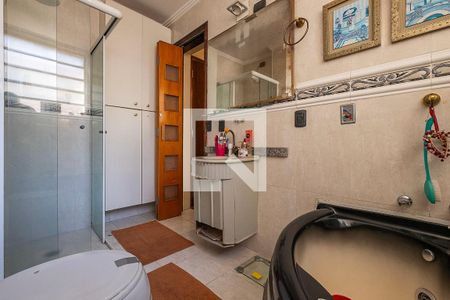 Apartamento à venda com 136m², 3 quartos e 1 vaga Apartamento à venda com 136m², 3 quartos e 1 vagaSuíte - Banheiro