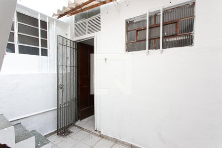 Casa para alugar com 180m², 2 quartos e sem vaga Casa para alugar com 180m², 2 quartos e sem vagaQuintal