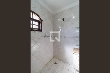 Casa à venda com 500m², 4 quartos e 10 vagasBanheiro da suíte 