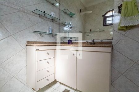 Casa à venda com 500m², 4 quartos e 10 vagasBanheiro da suíte 