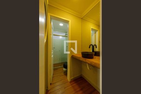 Casa de condomínio à venda com 700m², 8 quartos e 5 vagasBanheiro Social 2