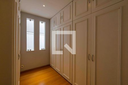 Casa de condomínio à venda com 700m², 8 quartos e 5 vagasCloset da Suíte 1