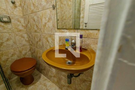 Casa de condomínio à venda com 700m², 8 quartos e 5 vagasBanheiro de Serviço