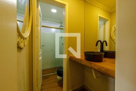 Casa de condomínio à venda com 700m², 8 quartos e 5 vagasBanheiro Social 2