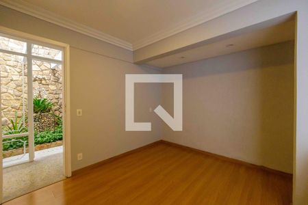 Casa de condomínio à venda com 700m², 8 quartos e 5 vagasQuarto 3