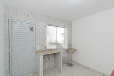Cozinha de kitnet/studio para alugar com 1 quarto, 20m² em Ramos, Rio de Janeiro