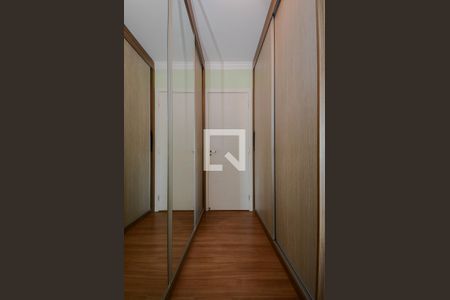 Apartamento para alugar com 123m², 3 quartos e 2 vagasQuarto 1 ( Suíte ) - armários