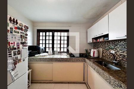 Casa à venda com 120m², 3 quartos e 2 vagasCozinha