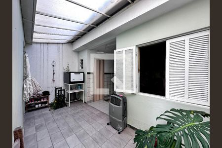 Casa à venda com 120m², 3 quartos e 2 vagasQuintal