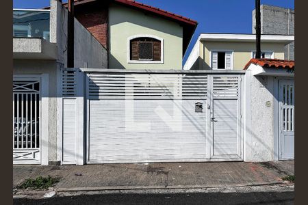 Casa à venda com 120m², 3 quartos e 2 vagasFachada