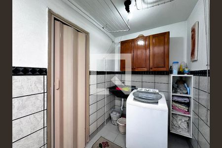 Casa à venda com 120m², 3 quartos e 2 vagasÁrea de Serviço