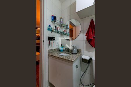 Apartamento à venda com 52m², 2 quartos e 1 vaga Apartamento à venda com 52m², 2 quartos e 1 vagaBanheiro