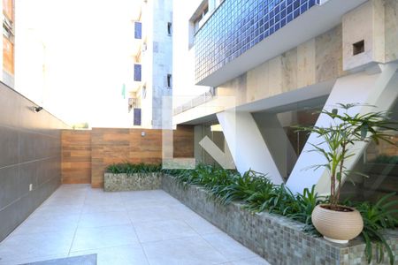Apartamento à venda com 79m², 2 quartos e 1 vaga Apartamento à venda com 79m², 2 quartos e 1 vagaEntrada