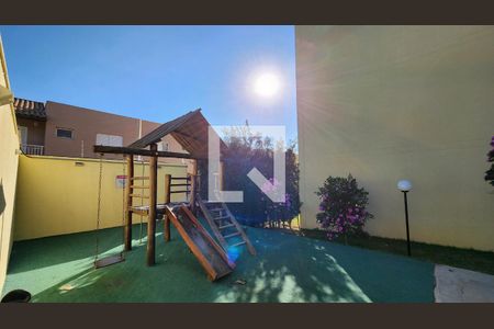 Apartamento à venda com 74m², 2 quartos e 2 vagas Apartamento à venda com 74m², 2 quartos e 2 vagasÁrea comum - Playground