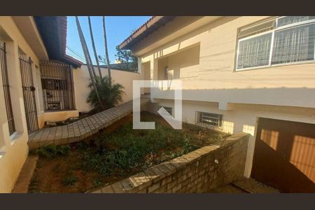 Casa à venda com 283m², 3 quartos e 8 vagasFoto 03