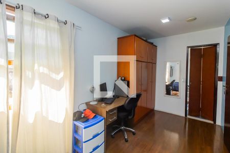 Casa à venda com 158m², 4 quartos e 4 vagasQuarto 2