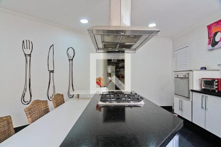 Casa para alugar com 450m², 4 quartos e 4 vagas Casa para alugar com 450m², 4 quartos e 4 vagasCozinha