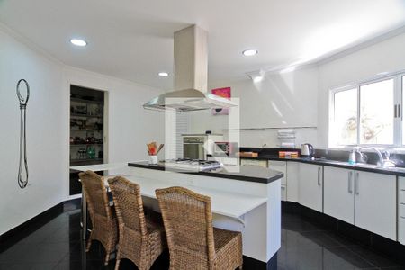 Casa para alugar com 450m², 4 quartos e 4 vagas Casa para alugar com 450m², 4 quartos e 4 vagasCozinha