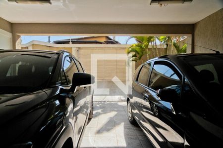 Casa para alugar com 450m², 4 quartos e 4 vagas Casa para alugar com 450m², 4 quartos e 4 vagasÁrea externa