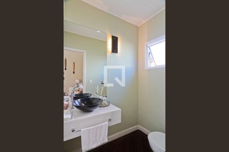 Casa para alugar com 450m², 4 quartos e 4 vagas Casa para alugar com 450m², 4 quartos e 4 vagasLavabo