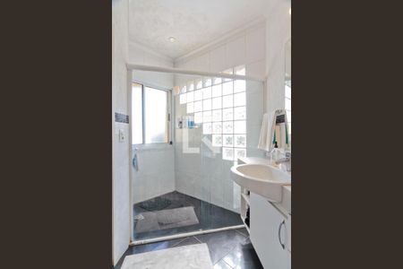 Casa para alugar com 450m², 4 quartos e 4 vagas Casa para alugar com 450m², 4 quartos e 4 vagasBanheiro da Suíte 2