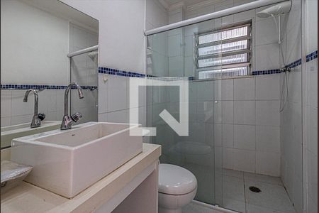 Banheiro social  de apartamento para alugar com 1 quarto, 46m² em Aclimação, São Paulo