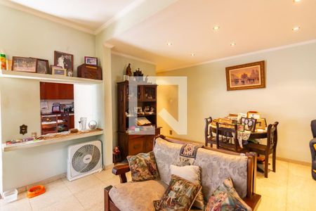 Casa à venda com 179m², 3 quartos e 6 vagasSala