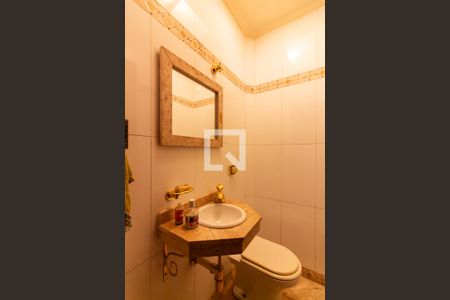 Casa à venda com 179m², 3 quartos e 6 vagasBanheiro 2