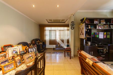 Casa à venda com 179m², 3 quartos e 6 vagasSala